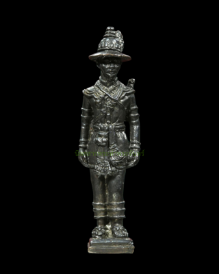 รูปหล่อยืน สมเด็จพระเจ้าตากสิน เนื้อนวะโลหะ หลวงปู่ทิมปลุกเสก ปี2518 